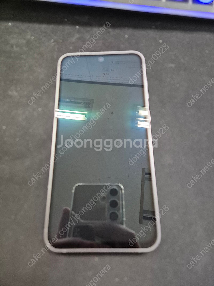 갤럭시 S23 FE 256G 그라파이트 색상 팝니다.(--0