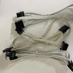 슈퍼플라워 1000w 플래티넘 화이트 팝니다. SF-1000F14MP 택포 7.3