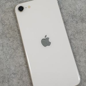 아이폰 SE3 스타라이트 128기가 미파손 가성비폰 17만에판매 합니다