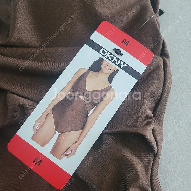 DKNY 수영복 M사이즈 택포 35000원--4