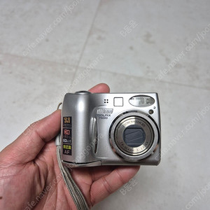 니콘 쿨픽스 7600 실버 빈티지 디지털 카메라 팝니다