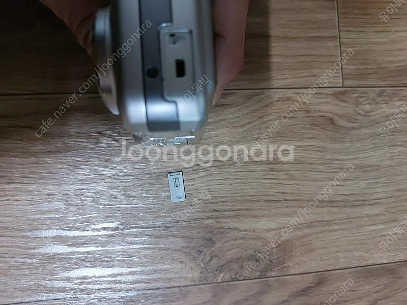 니콘 e4100 디카 16만원에 팝니다.--8