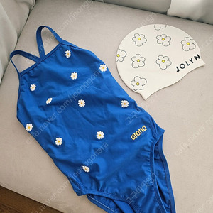 아레나 플러피프렌즈 데이지 80 + 졸린 화이트데이지