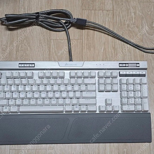 커세어 기계식 키보드 K70 RGB MK.2 SE (은축) 판매합니다!