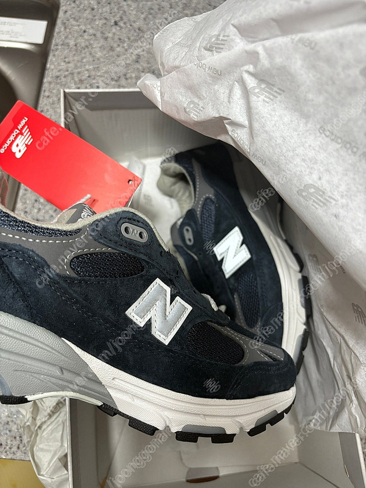 뉴발란스 993 네이비 230 새상품 팔아요 이미지