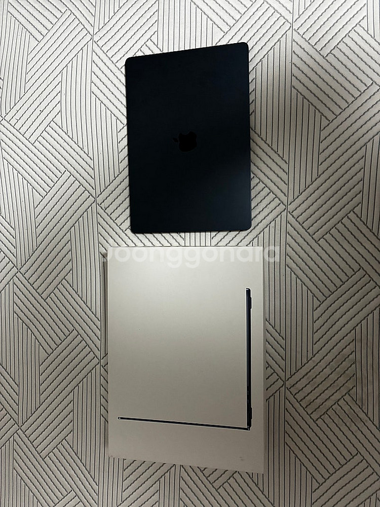 맥북에어 M2 15인치 256GB 애케플가입 판매합니다--1