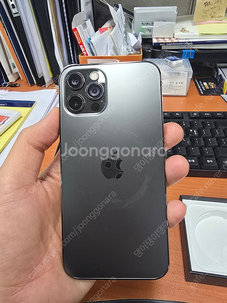 아이폰12pro 256기가 팝니다.--3