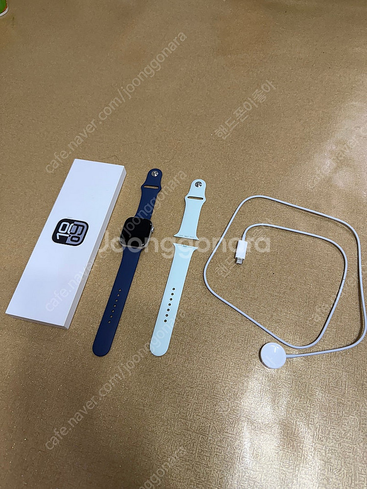 애플워치10 46mm 실버 gps블투모델 스트랩2쌍--1