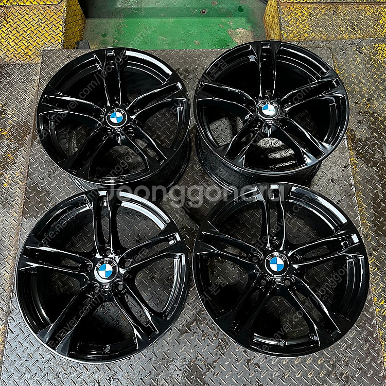 18인치 BMW F10 5시리즈 613M 유광블랙 중고...--0
