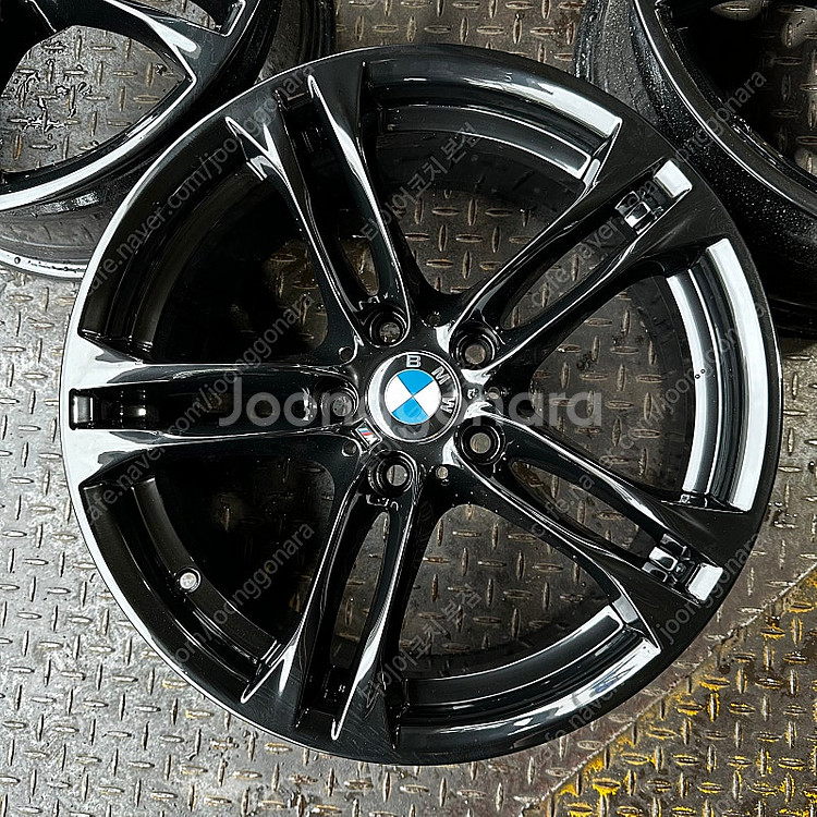 18인치 BMW F10 5시리즈 613M 유광블랙 중고...--2