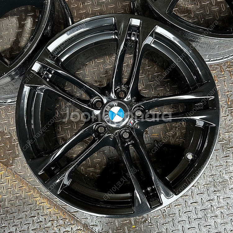 18인치 BMW F10 5시리즈 613M 유광블랙 중고...--3