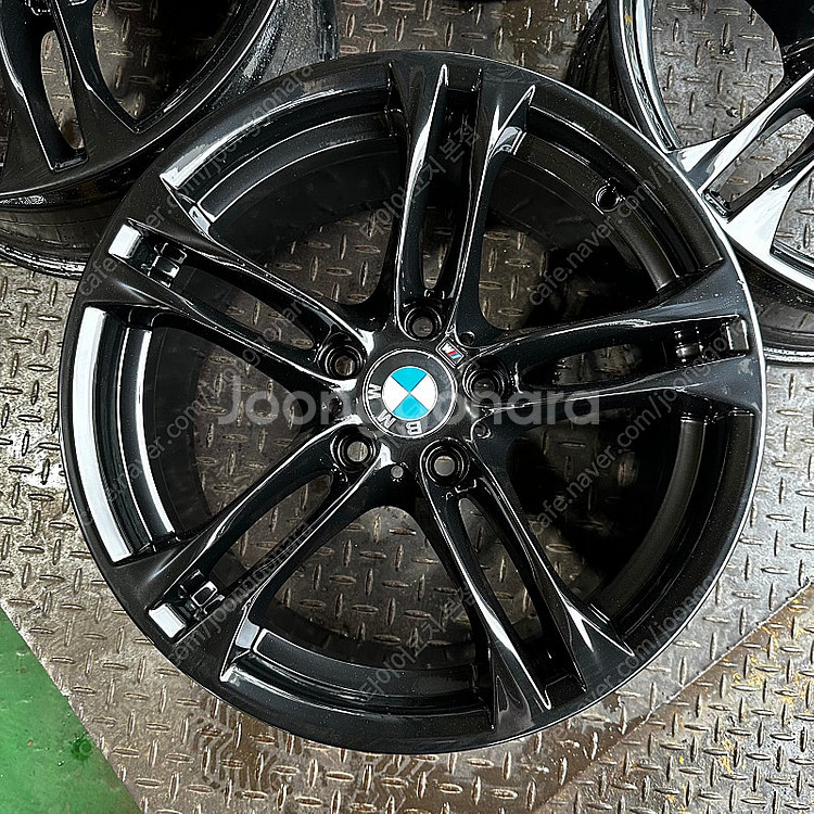 18인치 BMW F10 5시리즈 613M 유광블랙 중고...--4