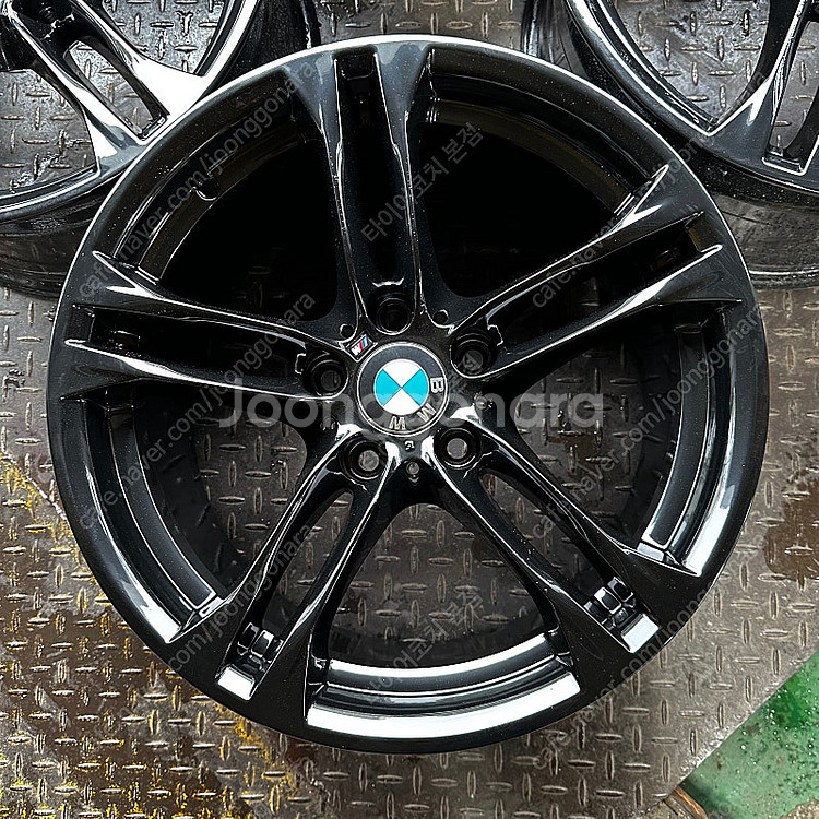 18인치 BMW F10 5시리즈 613M 유광블랙 중고...--5