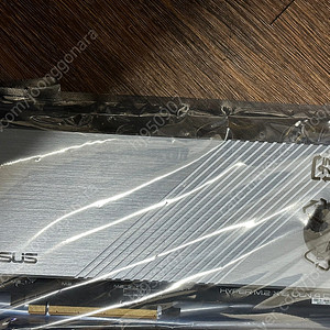 ASUS HYPER M.2 x16 Gen 4 CARD 새상품 판매합니다.