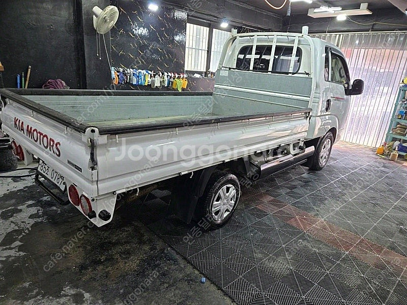 중고트럭 매매 더 뉴 봉고3 1톤 카고 4륜 중고화물차...--5