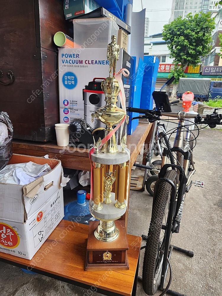 소장품//장군 승진 기념트로피--0