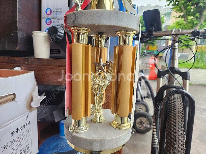 소장품//장군 승진 기념트로피--3