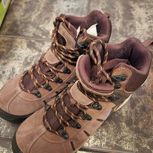 컬럼비아 등산화 BM3740-255