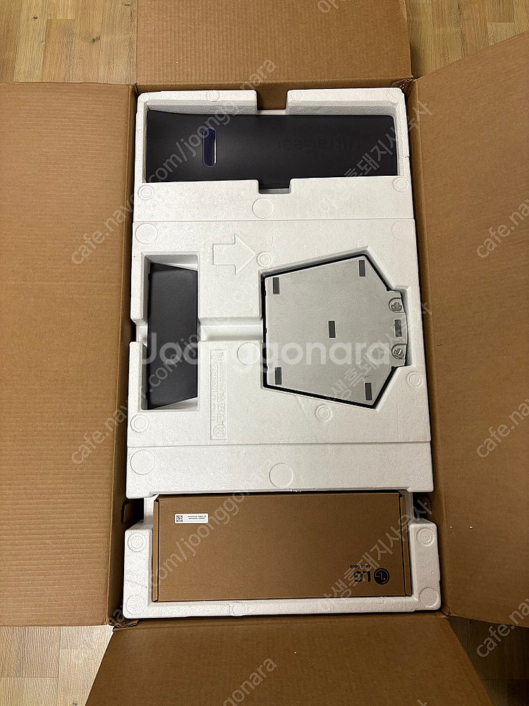 LG 울트라기어 32GS95UE 팝니다--2