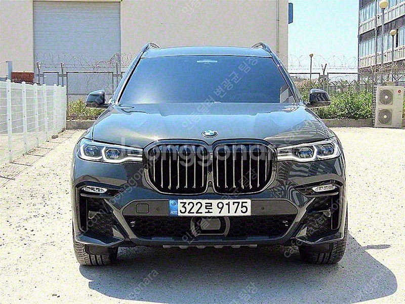 BMW X7 중고 BMW X7 중고차 회색 2022년식...--0