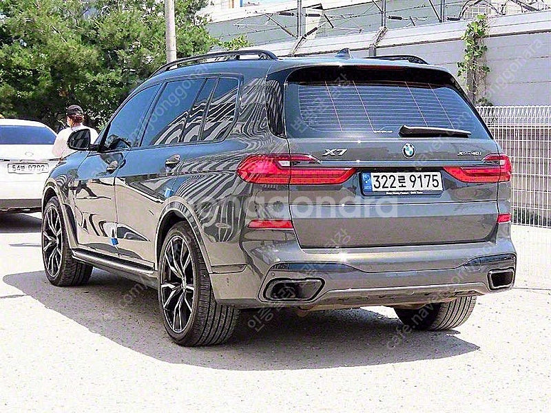 BMW X7 중고 BMW X7 중고차 회색 2022년식...--4