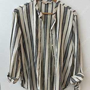 바네사브루노 셔츠 38사이즈, 대략 55-66 택포 33000