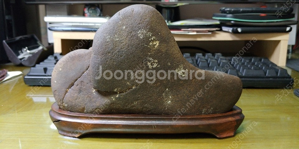 수석 3점. 1975~1983년 남해안 일대에서 수집....--2