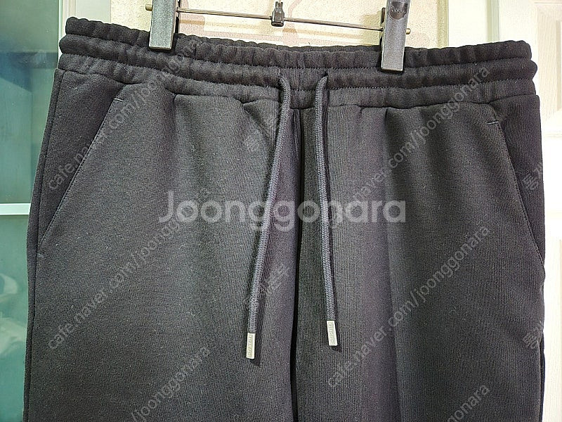 게스 정품 트레이닝바지(새상품) 블랙--3