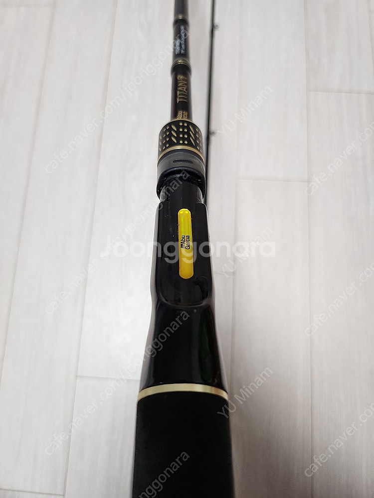 아부가르시아 TITAN3 702H 로드 판매합니다.--1