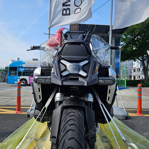 R1300GS ADV용 순정쉴드셋트.로우시트팝니다
