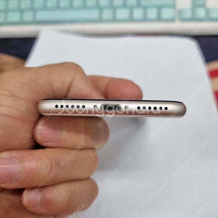 016244 아이폰SE3 128 화이트 SSS급 중고폰...--3