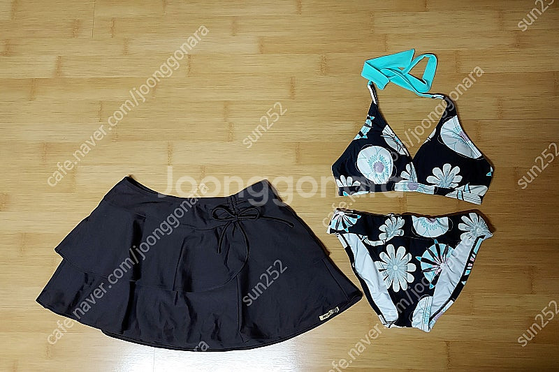 여성 아레나 제품 비키니 수영복 3pcs 판매해요--0