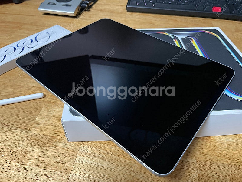 아이패드프로 13인치 M4 1tb 실버 Wifi 스탠다...--3