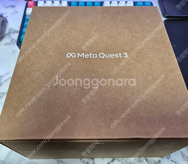 메타퀘스트3 128G 팝니다. (풀박스,상태S,3회미만...--1