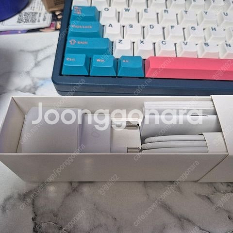 메타퀘스트3 128G 팝니다. (풀박스,상태S,3회미만...--4