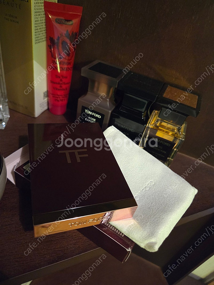 톰포드 아이컬러쿼드 체리스모크--2