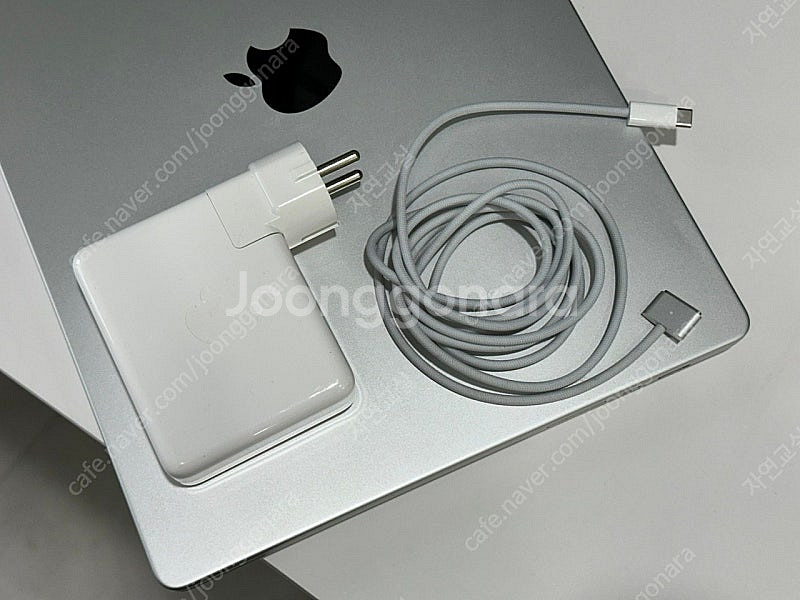 맥북프로16 M1pro 16GB/512GB 실버 팝니다--2