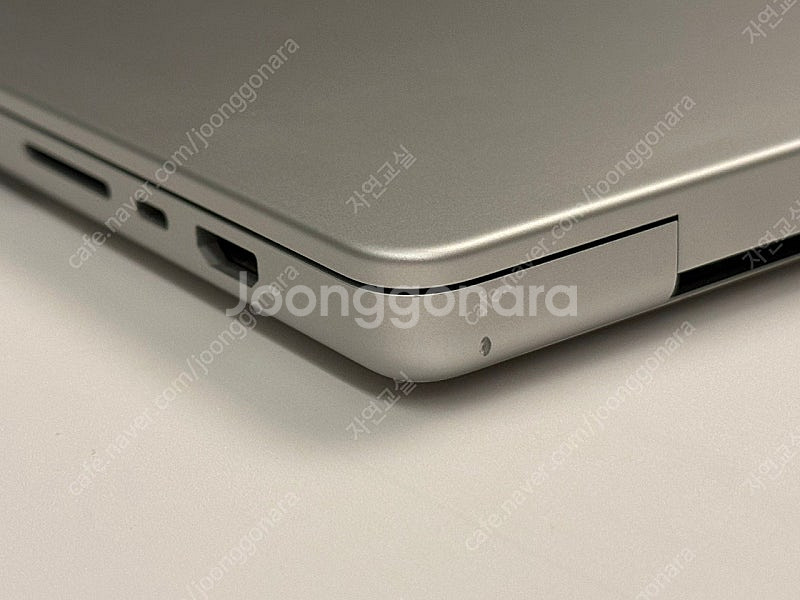 맥북프로16 M1pro 16GB/512GB 실버 팝니다--5