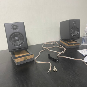 오디오엔진 A2+ WIRELESS 스피커 팝니다