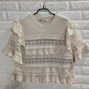 ZARA 자라레이스프릴니트L