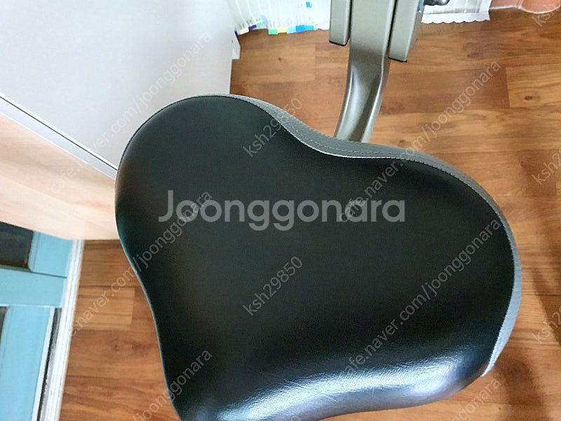 실내자전거 저렴하게 2만5천원 집에서 tv보면서 운동하...--9