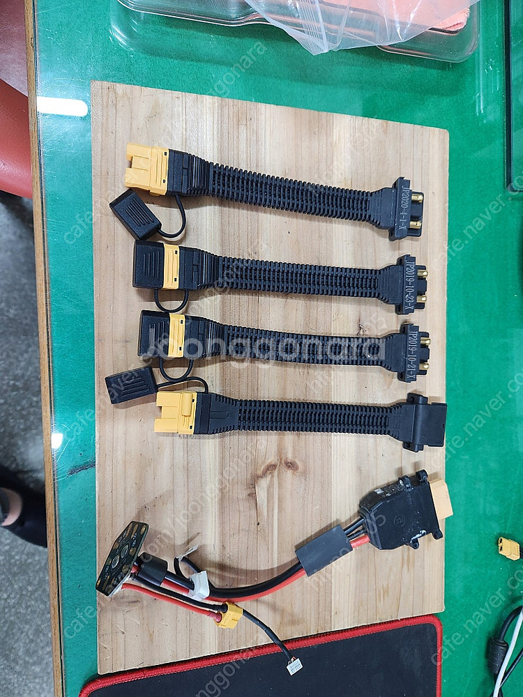 10리터급 방제드론용 중고/신품 부품 및 기자재 팝니다(모터&변속기, FC, 펌프, 프레임부품등 잡다하게 많습니다)--6