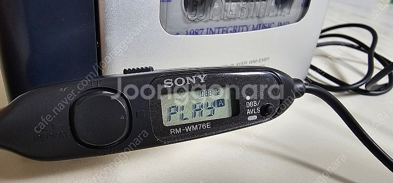 SONY CASSETTE WALKMAN WM-EX811--3