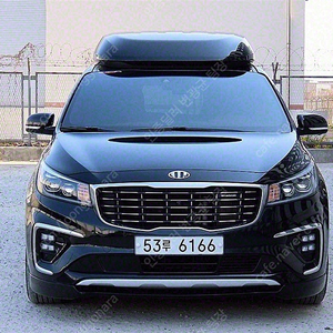 더뉴 카니발 중고 가격 중고 카니발 검정색 2019년식 가솔린 9인승 하이리무진 노블레스 스페셜 수원중고차