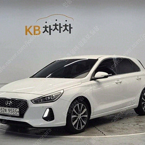 현대 i30 중고 i30 흰색 2018년식 88,812km 1.6 디젤 모던 법인중고차구매