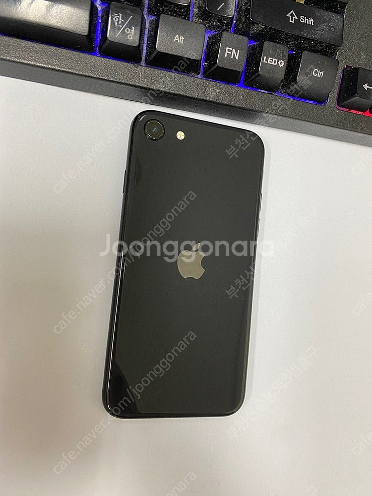 500972 아이폰SE2 블랙 A급 128GB 무잔상 ...--0