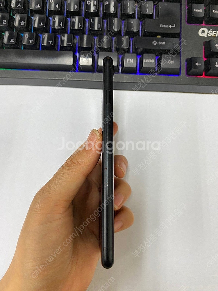 205709 아이폰SE2 블랙 A급 128GB 무잔상 ...--4