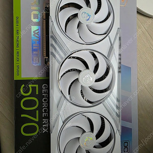 MSI RTX 5070 게이밍 트리오 화이트 그래픽카드