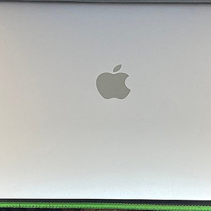 맥북에어13인치 2019 Ram8GB 128GB 상태좋은 중고25만팝니다.