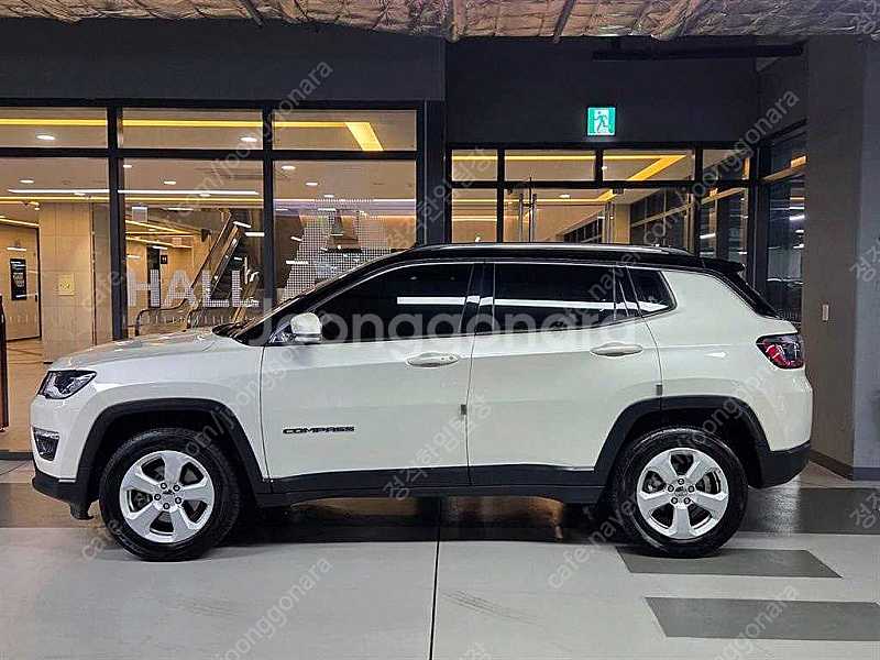 지프 컴패스 2세대 24 AWD 리미티드 중고차 최저가...--2